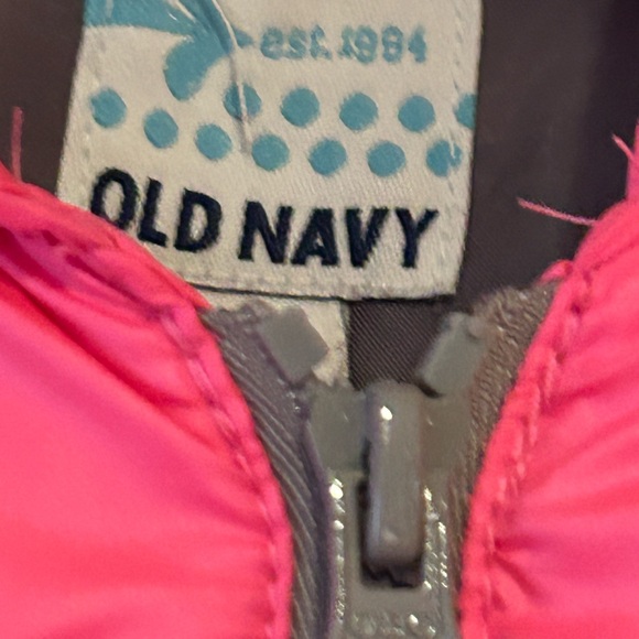 Old Navy Bright Pink Kids Puffer Jacket - Picture 2 of 13
